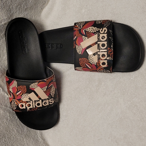 adidas Shoes - NWOT Adidas sandles